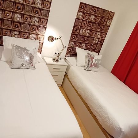 Apartamento Compartido Excelente Ubicacion El Prat de Llobregat Exterior photo