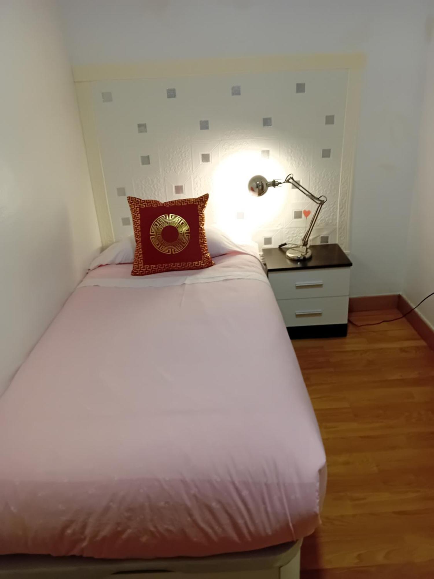Apartamento Compartido Excelente Ubicacion El Prat de Llobregat Exterior photo
